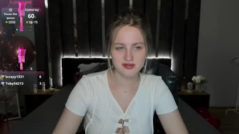 Snapshot of sarah_soul chatting on February 20, 6:50 am Sarah online show from February 20, 6:50 am