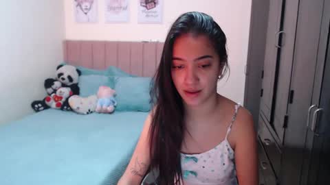 Snapshot of sarah_stone15 chatting on December 19, 5:40 pm Sarah online show from December 19, 5:40 pm