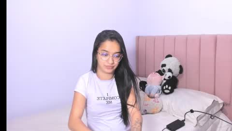 Snapshot of sarah_stone15 chatting on September 11, 9:37 pm Sarah online show from September 11, 9:37 pm