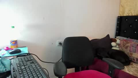 Sarah online show from September 30, 5:29 pm