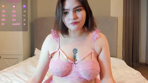 Snapshot of sarah_welsh chatting on January 12, 11:15 pm sarah welsh online show from January 12, 11:15 pm