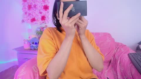 Snapshot of sarahajhoness chatting on March 19, 1:37 pm sarahajhoness online show from March 19, 1:37 pm