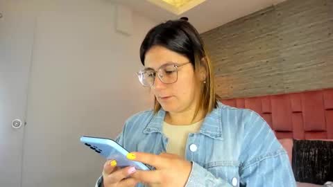 Snapshot of sarahdeyvis chatting on September 22, 12:51 pm Sarah Deyvis online show from September 22, 12:51 pm