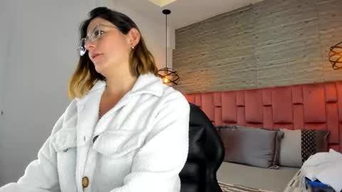 Snapshot of sarahdeyvis chatting on October 14, 8:20 pm Sarah Deyvis online show from October 14, 8:20 pm