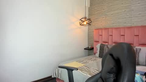 Snapshot of sarahdeyvis chatting on October 24, 1:51 pm Sarah Deyvis online show from October 24, 1:51 pm