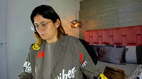 Snapshot of sarahdeyvis chatting on October 29, 1:13 pm Sarah Deyvis online show from October 29, 1:13 pm