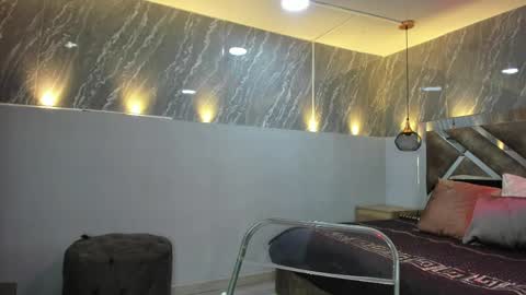 Snapshot of sarahdeyvis chatting on March 30, 12:06 pm Sarah Deyvis online show from March 30, 12:06 pm