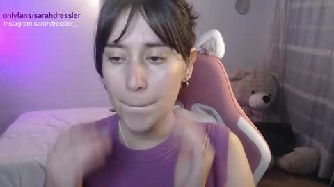 Snapshot of sarahdressler chatting on February 25, 11:22 pm sarahdressler online show from February 25, 11:22 pm