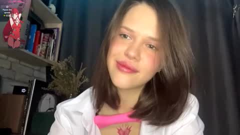 Snapshot of sarahhunnye chatting on March 24, 12:15 am Sarah online show from March 24, 12:15 am