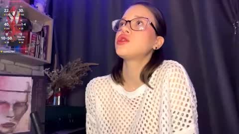 Snapshot of sarahhunnye chatting on March 28, 12:32 am Sarah online show from March 28, 12:32 am