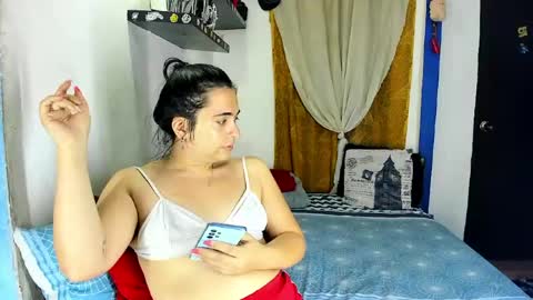  SARAHJEY     online show from May 9, 10:37 pm