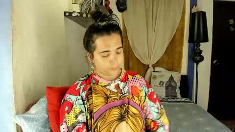  SARAHJEY     online show from May 10, 5:40 pm