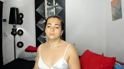  SARAHJEY     online show from June 28, 6:58 pm
