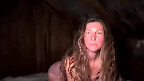 sarahlee262415 online show from May 7, 4:51 am