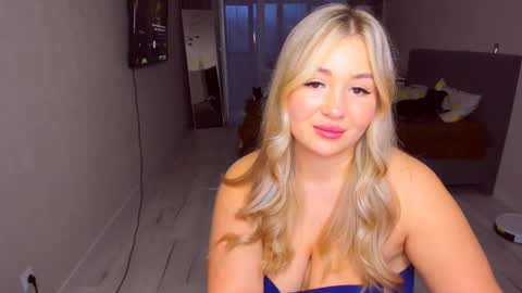 Sarah online show from March 31, 3:34 pm