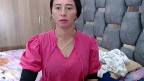 Snapshot of sarahott_1 chatting on February 1, 8:26 pm Lia online show from February 1, 8:26 pm