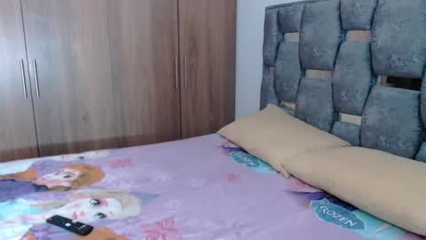 Snapshot of sarahott_1 chatting on February 13, 2:09 pm Lia online show from February 13, 2:09 pm