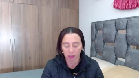 Snapshot of sarahott_1 chatting on March 10, 12:26 pm Lia online show from March 10, 12:26 pm
