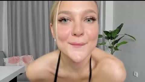 sarahphyllis online show from September 23, 7:39 pm