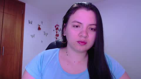 Snapshot of sarahros1 chatting on December 2, 2:42 am Sarah online show from December 2, 2:42 am