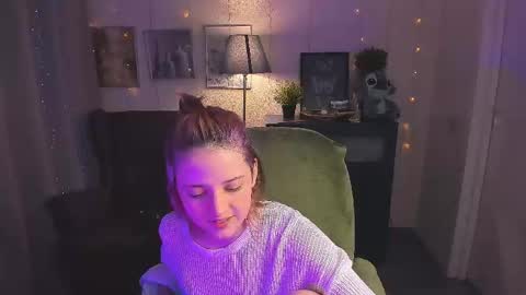 Snapshot of sarahshelby chatting on May 20, 9:10 pm Sarah online show from May 20, 9:10 pm