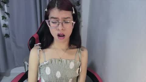 Snapshot of sarahsmitt chatting on April 25, 4:59 pm Sarah online show from April 25, 4:59 pm