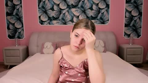 sarahwantslove online show from March 29, 9:59 pm