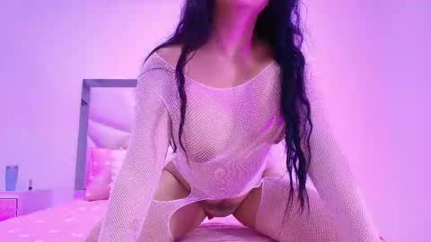 Sara  online show from October 27, 12:20 pm