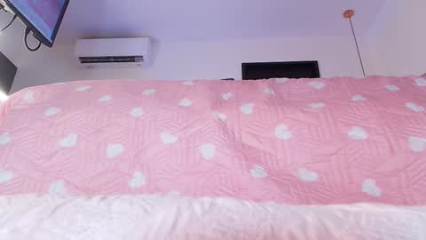 Sara  online show from November 14, 12:04 pm