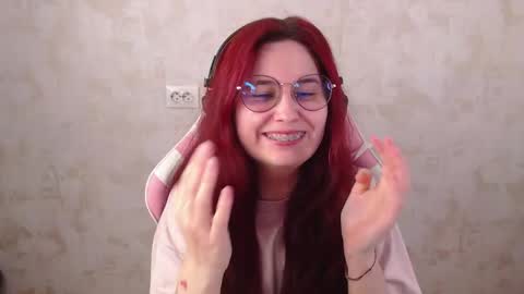 Sara online show from May 7, 1:16 pm