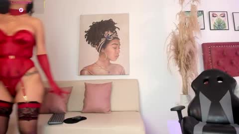 Sara online show from April 28, 1:16 pm