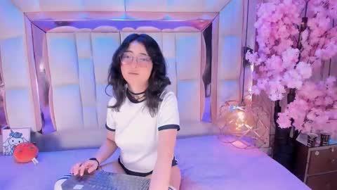 Snapshot of saramartini2 chatting on November 11, 6:13 am sara online show from November 11, 6:13 am