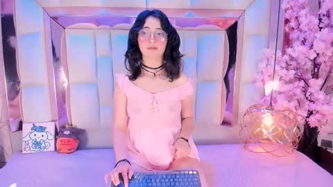 Snapshot of saramartini2 chatting on November 15, 6:22 am sara online show from November 15, 6:22 am