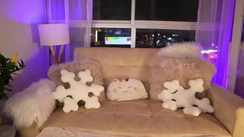 Snapshot of saraparisi_ chatting on March 7, 12:26 am Sara online show from March 7, 12:26 am