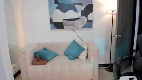 Snapshot of saraparkerx chatting on March 13, 9:10 pm I am Sara online show from March 13, 9:10 pm