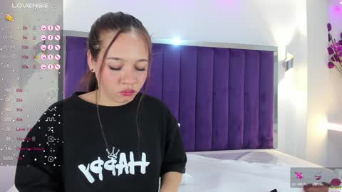 Sara   online show from January 2, 10:33 pm