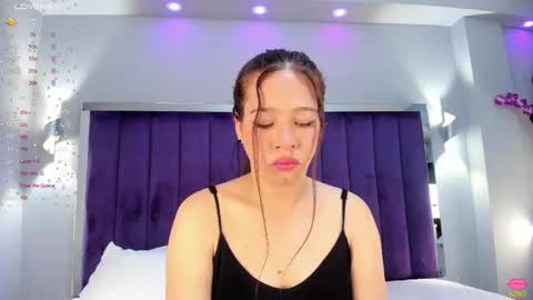 Snapshot of sarariley_ chatting on October 15, 10:54 pm Sara online show from October 15, 10:54 pm