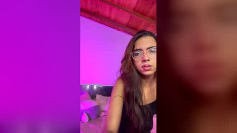 Snapshot of sarasaenz999 chatting on March 6, 9:17 am sarasaenz999 online show from March 6, 9:17 am