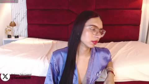 Snapshot of sarasaenz_99 chatting on December 23, 10:44 pm Sara online show from December 23, 10:44 pm