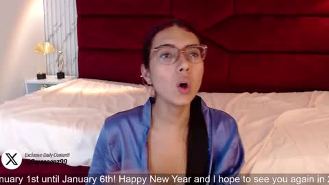 Snapshot of sarasaenz_99 chatting on December 31, 1:36 am Sara online show from December 31, 1:36 am