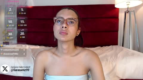 Snapshot of sarasaenz_99 chatting on January 18, 1:52 am Sara online show from January 18, 1:52 am
