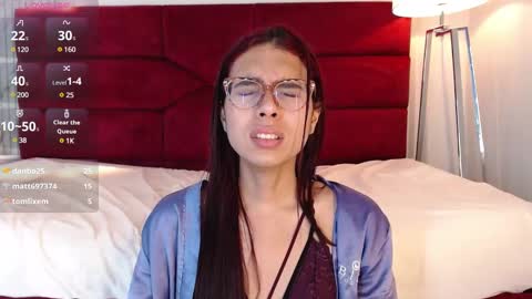 Snapshot of sarasaenz_99 chatting on January 24, 10:51 pm Sara online show from January 24, 10:51 pm