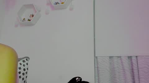 Saray  online show from December 4, 11:24 pm