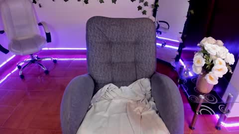 saray__jones online show from January 13, 3:58 pm