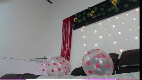 saray__jones online show from February 15, 2:11 pm