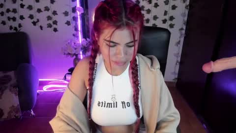 saray__jones online show from September 12, 2:06 pm
