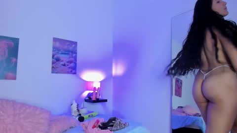 Snapshot of saray_rivas18 chatting on October 16, 11:11 am saray 18 online show from October 16, 11:11 am