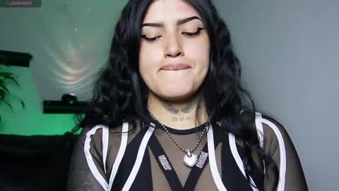 Snapshot of sari_belle chatting on September 29, 9:19 pm Sari  online show from September 29, 9:19 pm