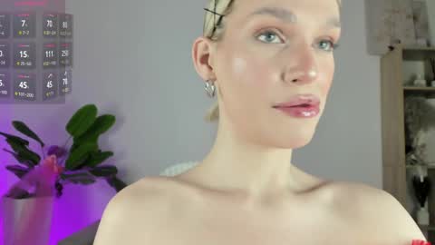 Your Selena 3 online show from March 28, 3:06 am