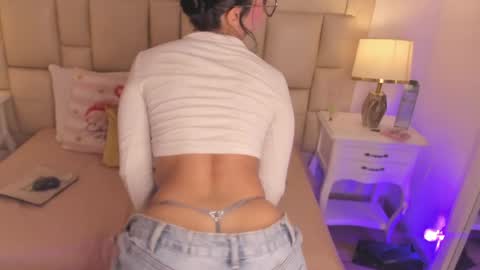 Snapshot of sarit_ chatting on May 25, 7:42 pm sarit_ online show from May 25, 7:42 pm